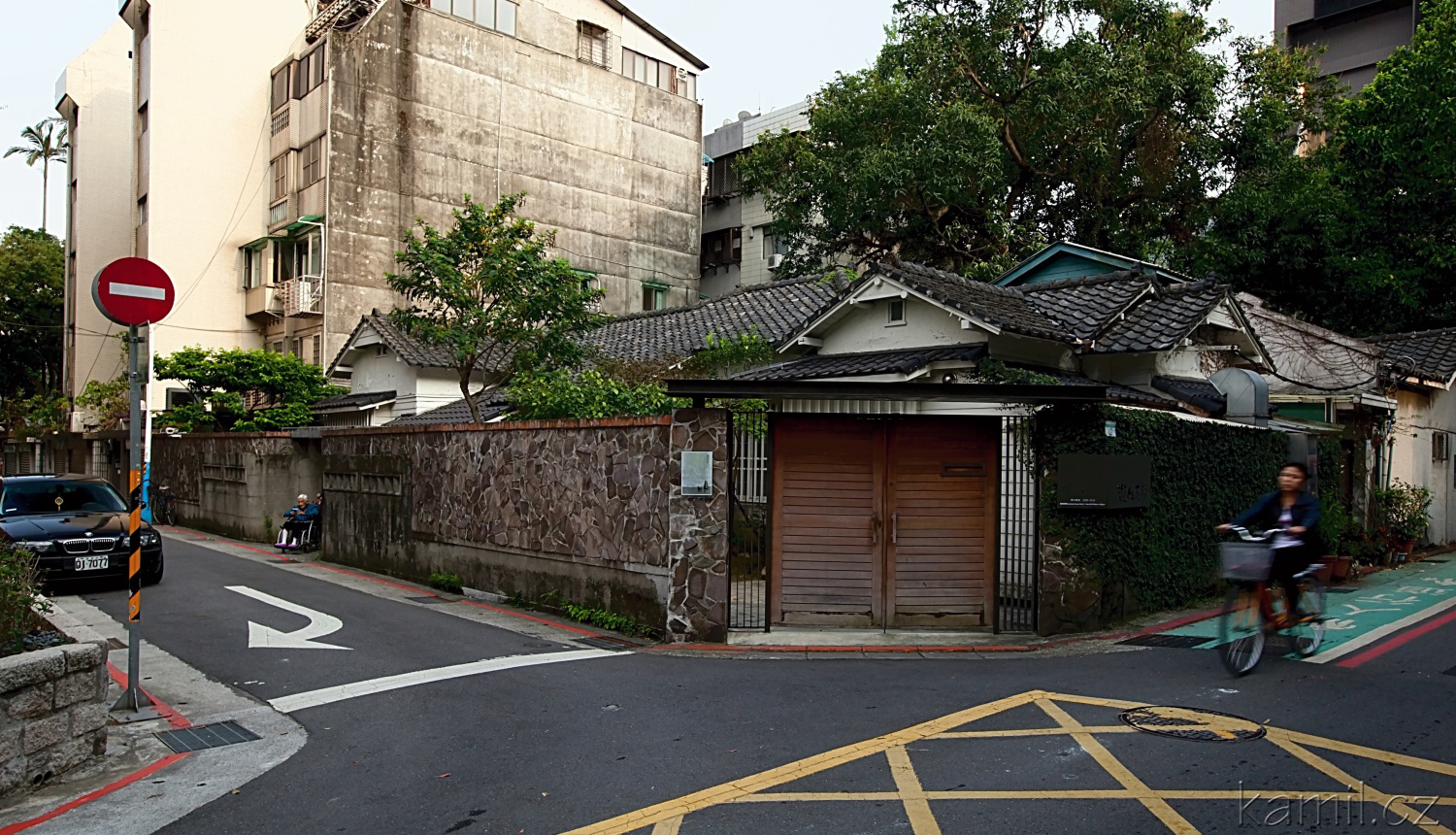 img00027.jpg