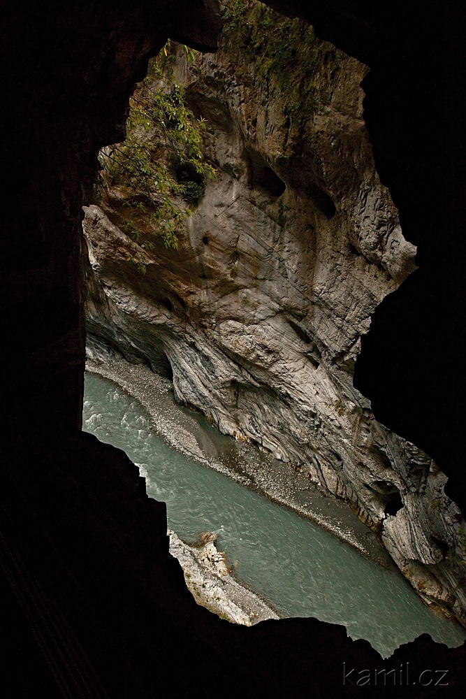 img00003.jpg